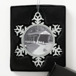 Covered Bridge Schneeflocken Zinn-Ornament