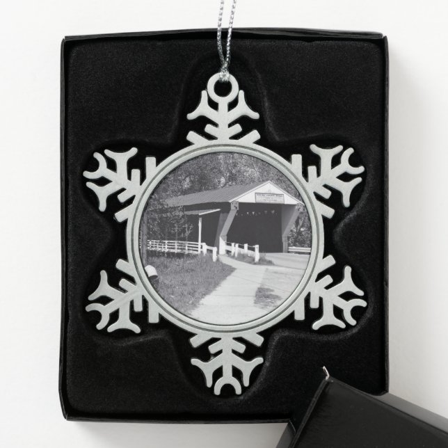 Covered Bridge Schneeflocken Zinn-Ornament (Box)
