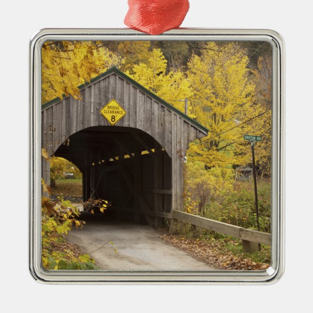 Covered bridge, Vermont, USA 2 Silbernes Ornament (Vorne)