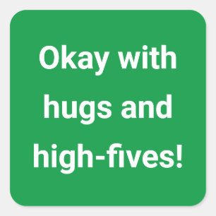 Covid soziale Distanzfarbe Grün kodiert Quadratischer Aufkleber