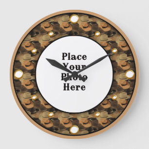 Cowboy hasst die Uhr am Foto