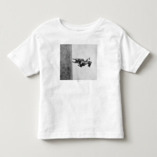 Cowboy Rides Bronco Rising auf seinen Hing Legs Kleinkind T-shirt