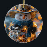 Cowboy Snowman Personalisiertes Ornament<br><div class="desc">Personalisieren Sie das bezaubernde Cowboy-Schneemann-Ornament mit dem Namen und dem Weihnachtsjahr Ihrer Wahl.</div>