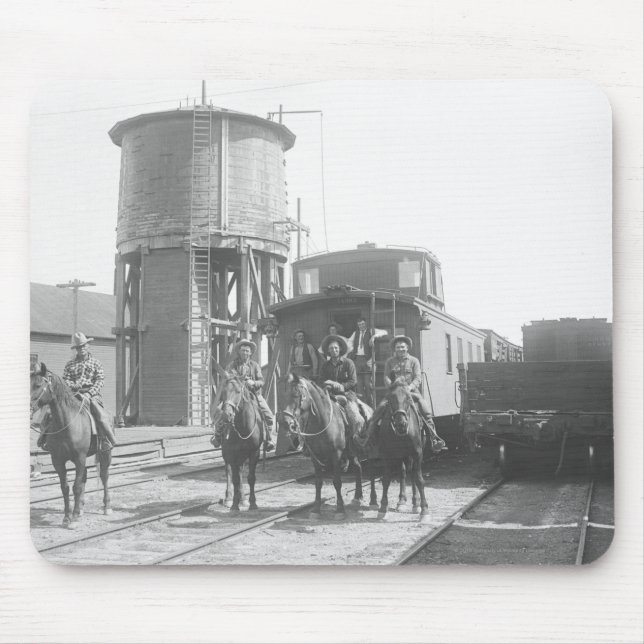 Cowboys auf den Pferden, die vor einem Zug Mousepad (Vorne)