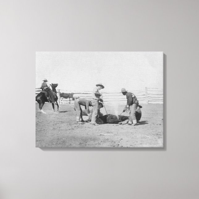 Cowboys Branding a Calf FotoSouth Dakota Leinwanddruck (Vorderseite)