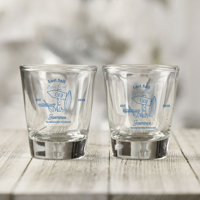 Cowgirl am Blue Ocean Bachelorette Schnapsglas (Von Creator hochgeladen)