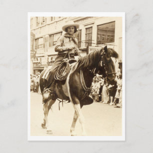 Cowgirl auf Pferd Vintage 1930er Jahre Postkarte