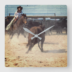 Cowgirl Corral trennt Western von Rindern Quadratische Wanduhr