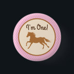 Cowgirl Horse Kid Girl's Birthday Party Thema Button<br><div class="desc">Dieses bezaubernde Cowgirl 1. Geburtstag Party Thema ist perfekt für den ein Jahr alt,  dass Lieben Pferde und Ponys! Auch gut für jedes Kind,  besonders ein Mädchen! Jeder Pony-Liebhaber wird sich freuen,  seinen ersten Geburtstag zu feiern! Ideal für ein kleines Mädchen's Party!</div>