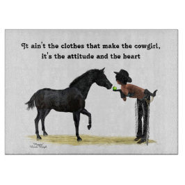 Cowgirl Pinup mit Pferdeschneider Schneidebrett