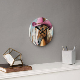 Cowgirl Time: Hot Pink Hat Pferd Rustikaler Charm Runde Wanduhr