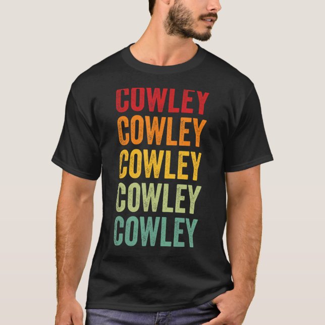 Cowley Landkreis Kansas Rainbow Text Design T-Shirt (Vorderseite)