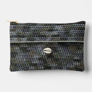 Cowrie Muschel Gray Texture Artisan Crochet Print Zubehörtasche