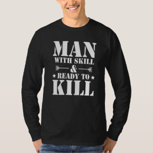 Coyote Jagd Mann mit Fähigkeiten und bereit zum Tö T-Shirt