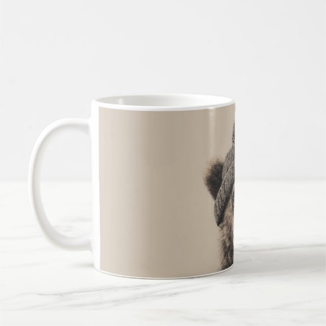 Cozy Bear in Beanie - Cute Winter Animal  Kaffeetasse (Links)