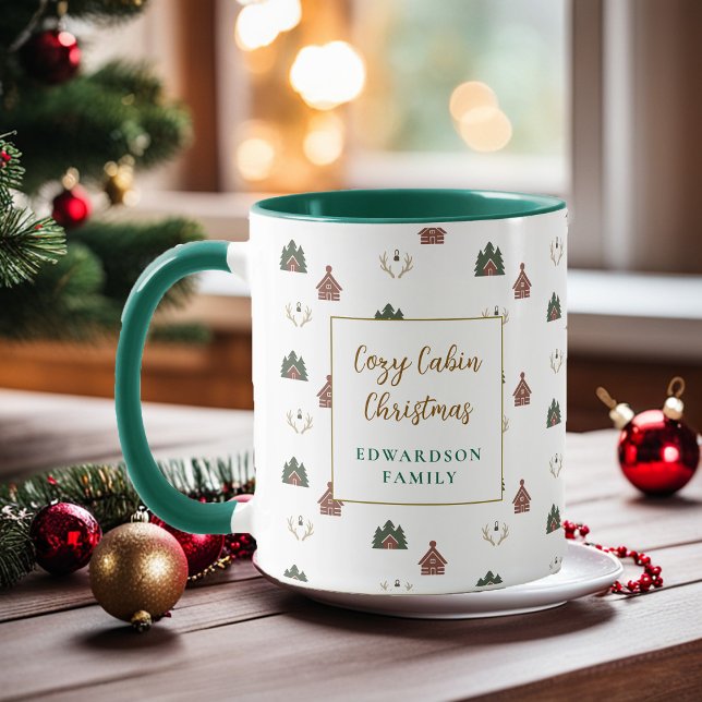 Cozy Cabin Christmas family name Christmas Tasse (Cozy Cabin Christmas family name Christmas Mug.)