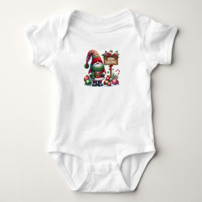 Cozy Christmas Gnome Art – Festive Holiday Baby Strampler (Vorderseite)
