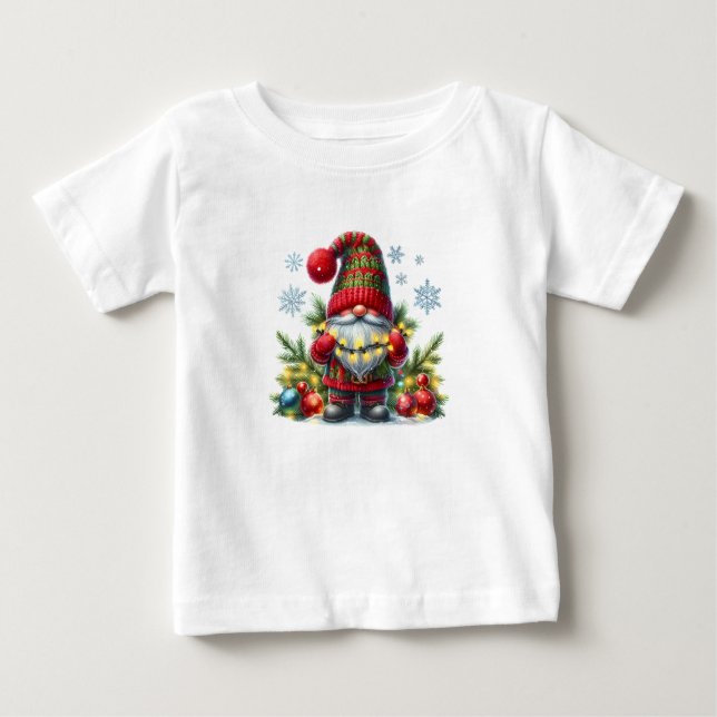 Cozy Christmas Gnome Art – Festive Holiday Baby T-shirt (Vorderseite)