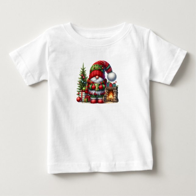Cozy Christmas Gnome Art – Festive Holiday Baby T-shirt (Vorderseite)