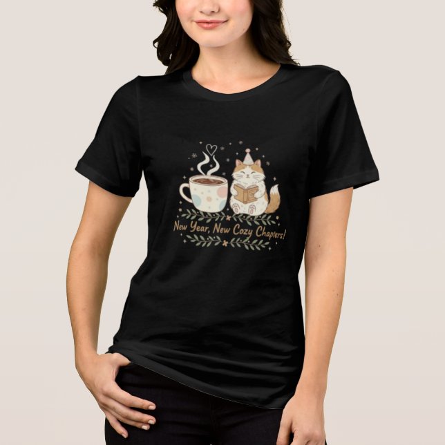 Cozy New Year Cat: Coffee & Reading Illustration Tri-Blend Shirt (Vorderseite)
