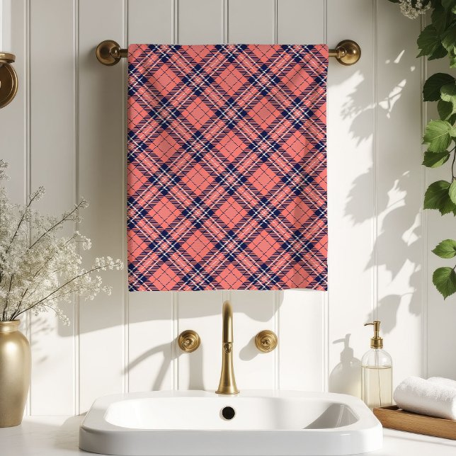 Cozy Plaid Towel Coral Navy Birthday Surprise Badhandtuch Set (Cozy Plaid Towel Coral Navy Birthday Surprise)