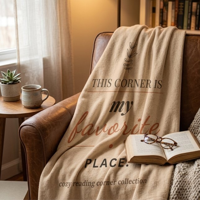 Cozy Reading Corner Throw Blanket  Fleecedecke (Von Creator hochgeladen)