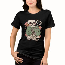 Cozy Skeleton Coffee T-Shirt | Lustiger Halloween