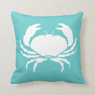 CRAB WHITE auf aquamarin blauem Kissen