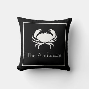 Crab White auf Black Family Name Modern Kissen