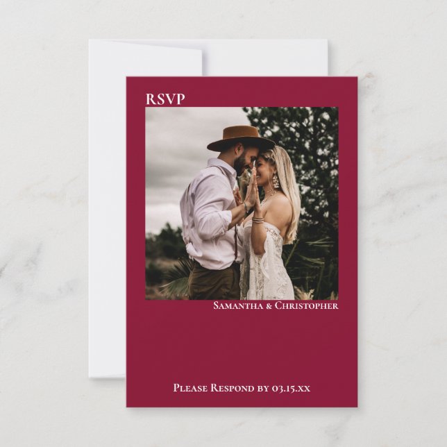Cranberry Red Simple Minimalistisch Foto Wedding RSVP Karte (Vorderseite)