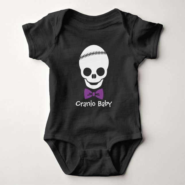 Cranio Baby Boy Skull mit Lila Bowtie Strampler (Vorderseite)