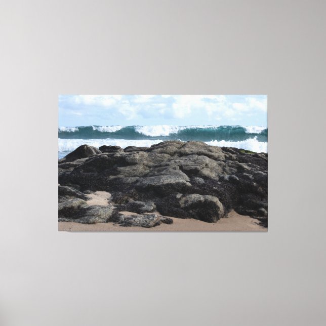 Crashing Ocean Waves Behind Rugged Coastal Rocks Leinwanddruck (Vorderseite)
