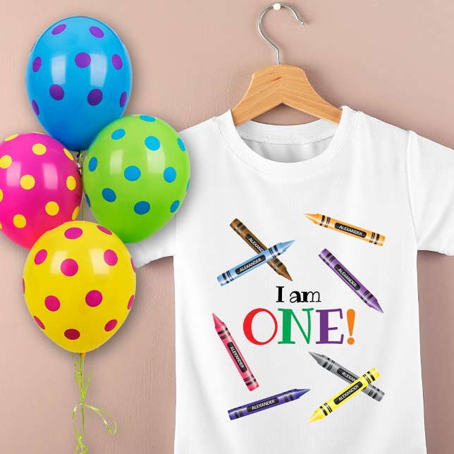 Crayon First Birthday Kids Name Party T-Shirt (Von Creator hochgeladen)