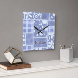 Crazy Quilt Blau kariert Blumenmuster personalisie Quadratische Wanduhr