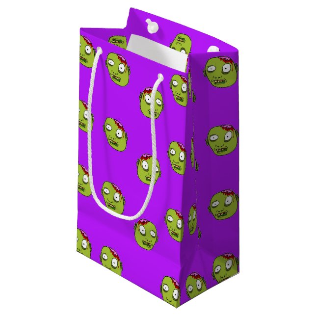 Crazy Zombie Kopf auf lila Kleine Geschenktüte (Vorderseite Schrägansicht)