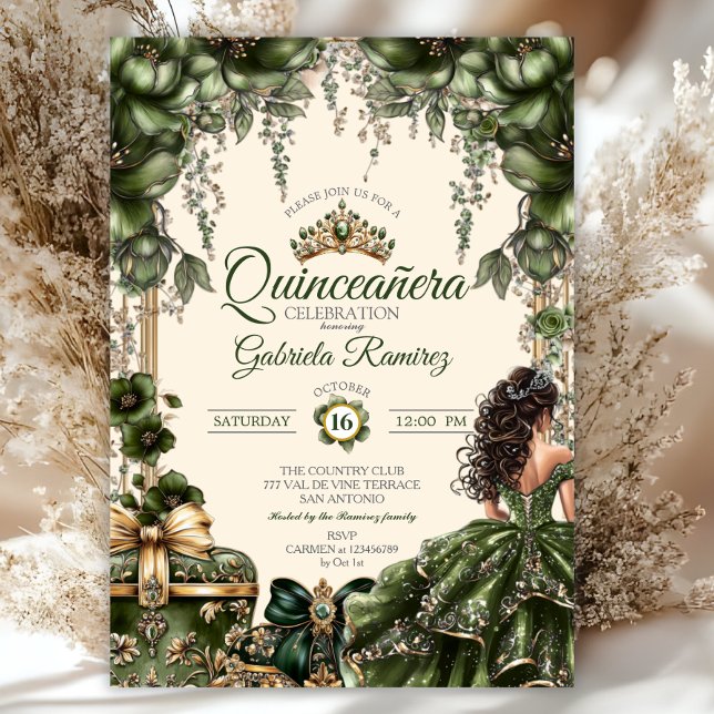 Cream and Green Golden Tiara Floral  Quinceañera Einladung (Von Creator hochgeladen)