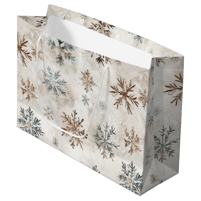 Cream Blue Brown Snowflakes Christmas Große Geschenktüte (Vorderseite Schrägansicht)