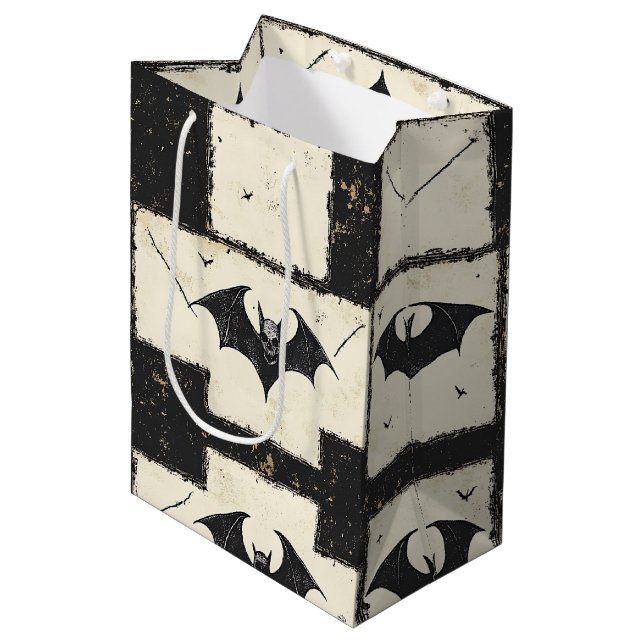 Cream Denim Grunge Patchwork mit Fledermäusen (3) Mittlere Geschenktüte (Vorderseite Schrägansicht)