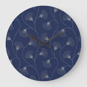 Cream Floral Art Nouveau Indigo Große Wanduhr