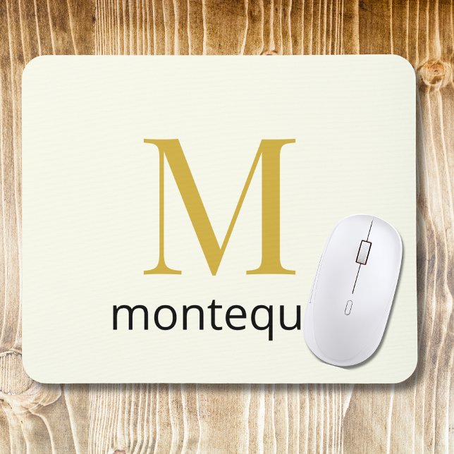 Cream Gold Monogram Personalisierter Name Luxusges Mousepad (Von Creator hochgeladen)