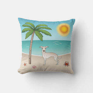 Cream Italian Greyhound am tropischen Sommerstrand Kissen