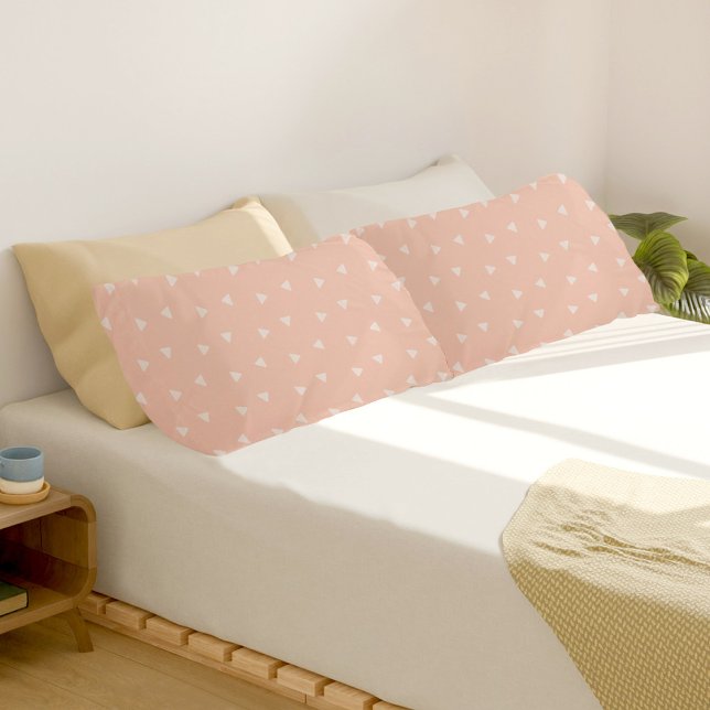 Cream Triangles Pattern Pair Of Pillowcases Kissenbezug (Von Creator hochgeladen)