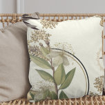 Creamy Ivory Artistic Botanic Floral Design Kissen<br><div class="desc">Stilvolles Kissen mit botanischem Blumendesign in einer eleganten, neutralen Farbpalette mit sanften Farbtönen. Ein künstlerisches Blumendesign mit einem blühenden Myrtenzweig und einer abstrakten Komposition mit schwachen geometrischen Kreisen und Olivenzweigen und blühenden Blume in Erdtönen auf einem cremigen Elfenbeinhintergrund. Diese vielschichtige Komposition basiert auf einer Kombination aus Blume, Blätter, Kreise überlagernd...</div>