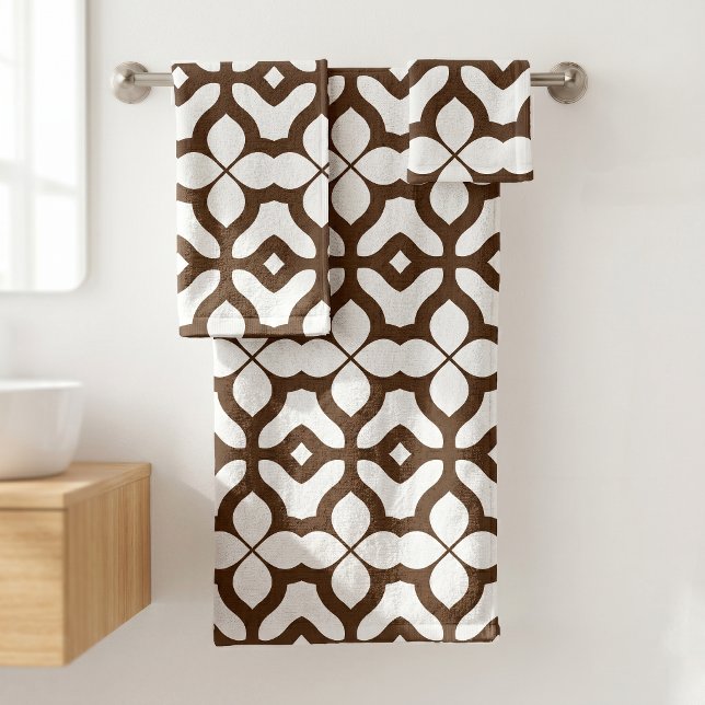 Creamy White and Brown Moroccan Boho Chic Pattern Badhandtuch Set (Von Creator hochgeladen)