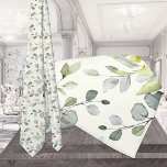 Creamy White Eucalyptus Greenery Wedding Neck Tie Krawatte<br><div class="desc">Neck Ties für Tuxedo Royale von Leonbience. Diese Krawatte hat einen soliden Hintergrund mit Aquarellfarben gemalt Eukalyptus-Grün.</div>