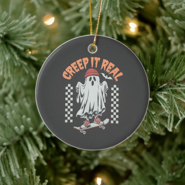 Creep It Real Retro Halloween Skate Ghost Keramik Ornament (Baum)