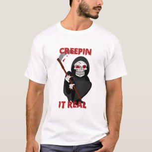 Creepin it echter beängstigender Schädel zwischen T-Shirt