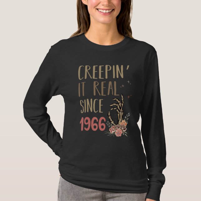 Creepin It Real Since 1966 Spooky Halloween Retro  T-Shirt (Vorderseite)