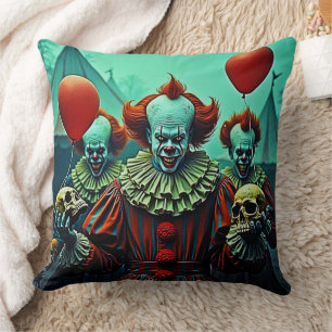 Creepy Clown Horror Scene Design Kissen