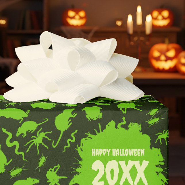 Creepy Crawlies Happy Halloween Add The Year Green Geschenkpapier (Von Creator hochgeladen)